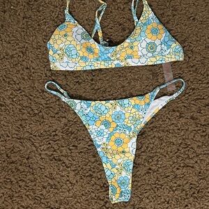 Cute floral romwe set